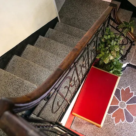 Cynthia 2* 菲纳莱利古雷